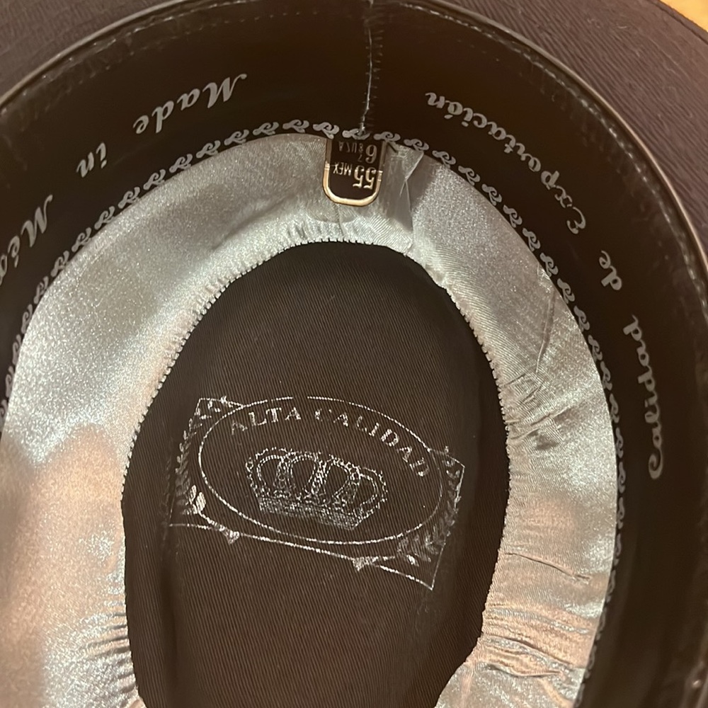 Gorgeous hat! Used once for a flamenco festival! 🔥👏😍🥰 super super stylish - Picture 8 of 9